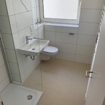 Perfekt für Familie oder WG_3-Zimmerwohnung mit Dusche