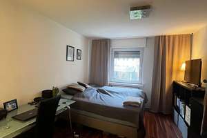 Lebendiger Wohnraum: 2,5-Zimmer-Wohnung in Köln-Gremberghoven – Im Brücherfeld 23, 51149 Gremberghoven, Köln – Vorschaubild 2