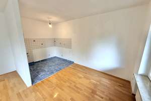 AB SOFORT FREI !! Sonnige 2 Zi.-Whg mit großem Süd-Balkon in Alt-Moosach – Treitschkestrasse 00, 80992 Alt-Moosach, München – Vorschaubild 7