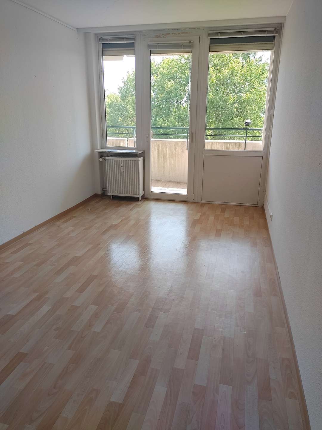 Immobilie in Eschborn - geräumige 4 Zimmer Wohnung in Eschborn mit Fernblick - Bild 4