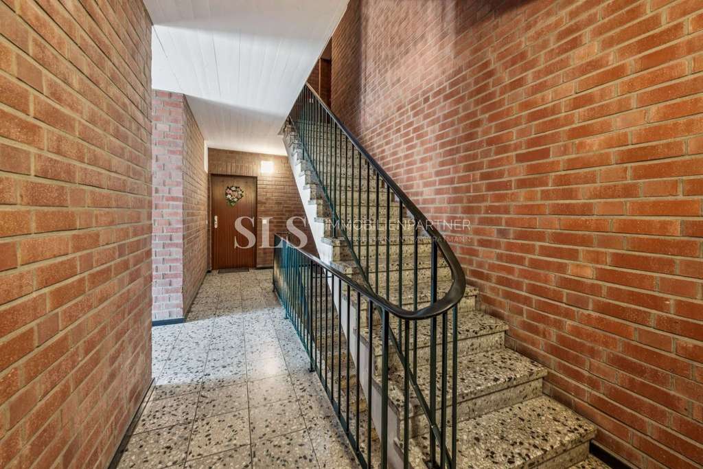 Immobilie in Willich - Renovierungsprojekt: Gemütliche 2-Zimmer Dachgeschosswohnung in Willich Schiefbahn - Bild 1