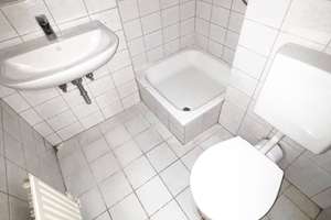 Schöne möblierte 1 Zimmer Wohnung, mit einer Pantryküche, im Zentrum von Ludwigshafen. – Wredestraße 46, 67059 Mitte, Ludwigshafen am Rhein – Vorschaubild 6