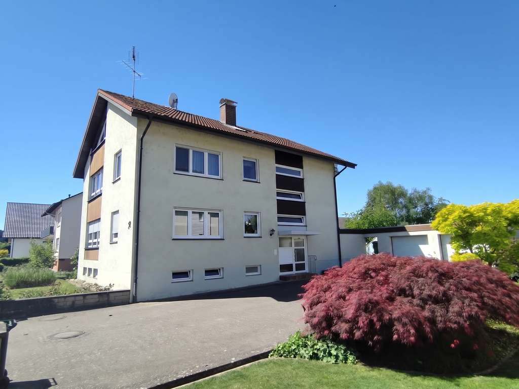 Immobilie in Renchen - Attraktives Dreifamilienhaus in ruhiger Lage von Renchen-Erlach - Bild 1