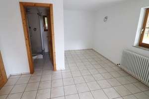 Freistehendes Einfamilienhaus mit wunderschönem Garten, Wintergarten und Doppelgarage! – Die vollständige Adresse der Immobilie erhältst du vom Anbieter., 72531 Hohenstein – Vorschaubild 13