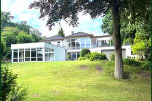 Großartig Wohnen - im Grünen - am Golfplatz ! Mit Schwimmhalle, Terrasse + Garten – Die vollständige Adresse der Immobilie erhältst du vom Anbieter., 21218 Seevetal – Vorschaubild 1