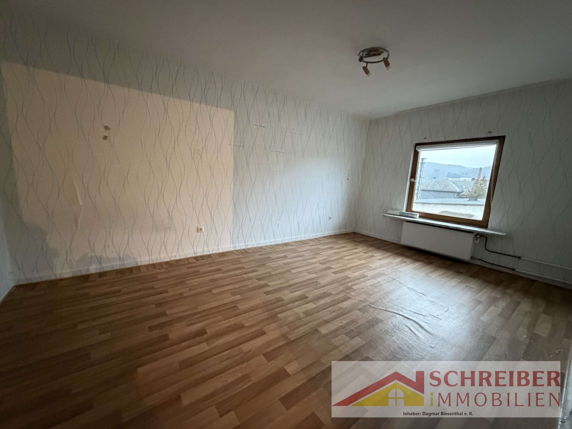 Immobilie in Biedenkopf - Großes Ein- / Zweifamilienhaus mit 3 Garagen in Biedenkopf - Wallau zu verkaufen - Bild 10