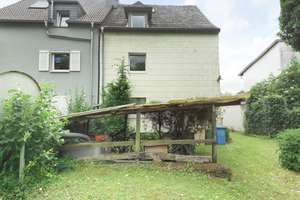 Entwicklungsfähige Doppelhaushälfte mit Garten in Bonn-Oberkassel-Nord frei ab August – Die vollständige Adresse der Immobilie erhältst du vom Anbieter., 53227 Oberkassel, Bonn – Vorschaubild 8
