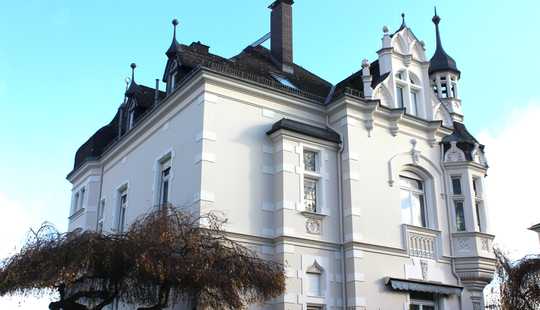 Bild von Villa mit Blick zum Neroberg