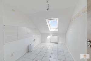 Lichtdurchflutetes Wohnerlebnis mit Weitblick – DG-Wohnung mit Dachterrasse – Die vollständige Adresse der Immobilie erhältst du vom Anbieter., 42289 Heckinghausen, Wuppertal – Vorschaubild 9