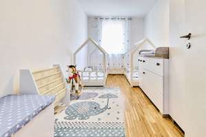 Tür auf. Direkt ins eigene Grün – SOFORT VERFÜGBARE 4-Zimmer-energieeffiziente Gartenwohnung! – Die vollständige Adresse der Immobilie erhältst du vom Anbieter., 86199 Göggingen-Ost, Augsburg – Vorschaubild 3