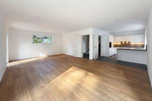 Moderne Stadtvilla mit Garten, Souterrain, Wärmepumpe und Energieeffizienz A+ in ruhiger Bestlage – Die vollständige Adresse der Immobilie erhältst du vom Anbieter., 22397 Duvenstedt, Hamburg – Vorschaubild 3