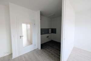 Sanierte 3-Raum-Wohnung mit Badewanne und Balkonkraftwerk – Dr.-Salvador-Allende-Straße 92, 9119 Kappel, Chemnitz – Vorschaubild 9