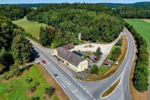 Landgasthof mit modernen Fremdenzimmern in Alleinlage an der Bundesstraße nahe Bodensee – Tuttlingen (Kreis) – Vorschaubild 2