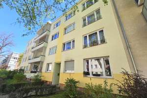 Bezugsfreie 3-Zimmer Wohnung mit Balkon und Garage in Berlin-Schmargendorf – Die vollständige Adresse der Immobilie erhältst du vom Anbieter., 14193 Schmargendorf, Berlin – Vorschaubild 2