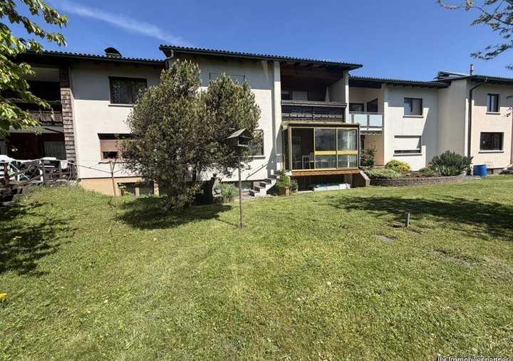 Charmantes Reihenhaus mit großem Garten, Wintergarten & Garage in ruhiger Lage