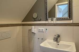 möbliertes 1-Zimmer-Apartment mit eigenem Bad in Mainzer Toplage – Kurt-Schumacher-Strasse 50, 55124 Gonsenheim, Mainz – Vorschaubild 4