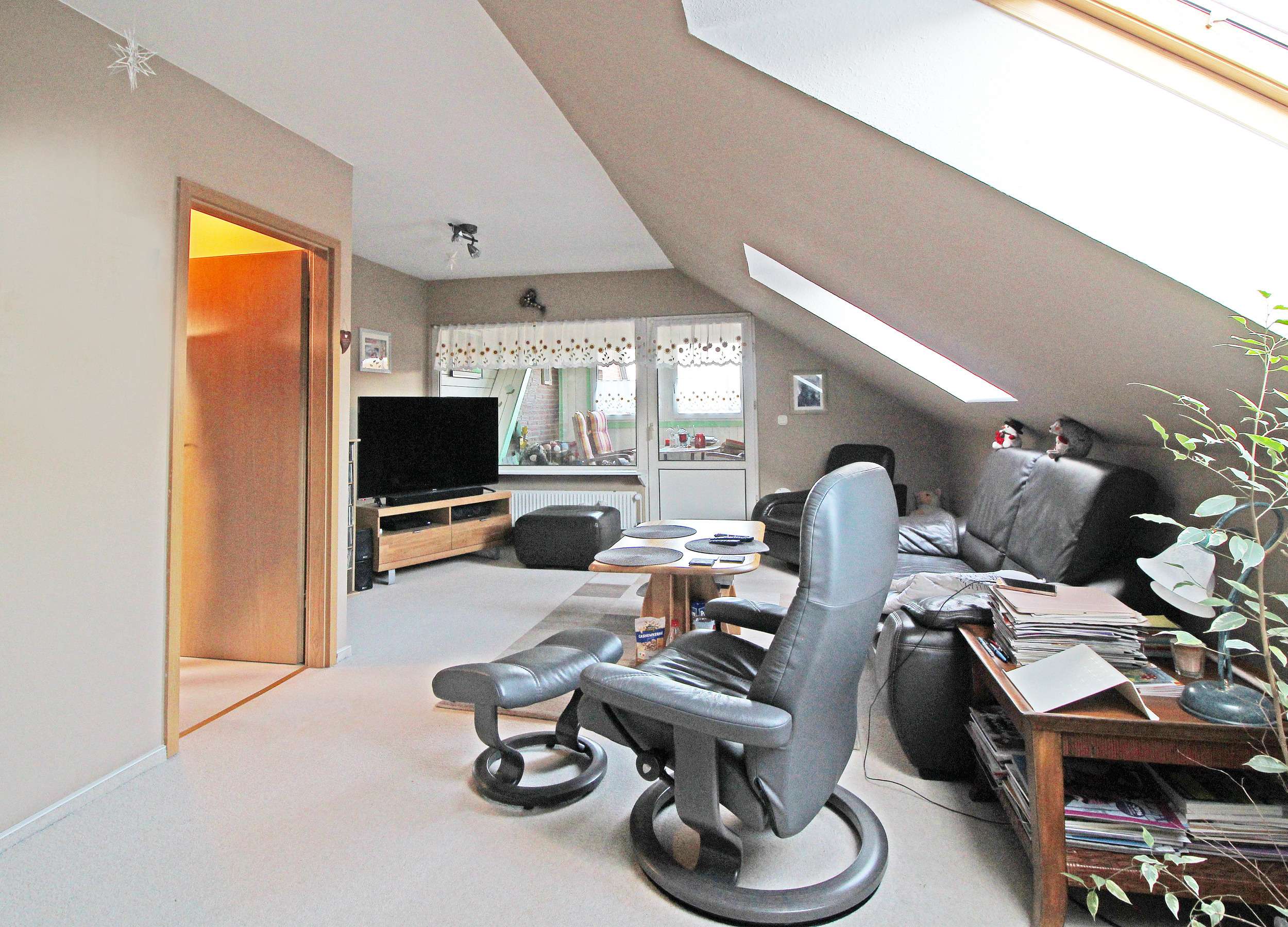 Immobilie in Wahlstedt - gepflegtes Zweifamilienhaus mit viel Nutzfläche in Wahlstedt - Bild 1