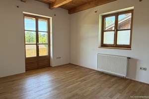 Familiengerechtes Einfamilienhaus mit Garten, Doppelgarage und Doppelcarport in sonniger Lage – Die vollständige Adresse der Immobilie erhältst du vom Anbieter., 83313 Siegsdorf – Vorschaubild 16