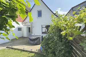 Absolut zentral. Saniertes und modernes Einfamilienhaus wartet auf DICH. Garten inklusive – Dithmarschen (Kreis) – Vorschaubild 1