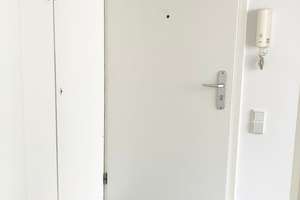 Modernes 1-Zimmer-Apartment, renoviert, offener Kochbereich, Schlafnische, Wandschrank,Tageslichtbad – Saarstraße 105, 46045 Altstadt-Süd, Oberhausen – Vorschaubild 8