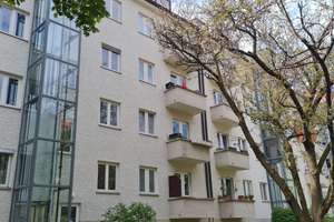 Zwischen Friedensengel und Prinzregentenplatz: Großzügige 3-Zimmer-Altbauwohnung mit Balkon – Geibelstraße 9, 81679 Altbogenhausen, München – Vorschaubild 2