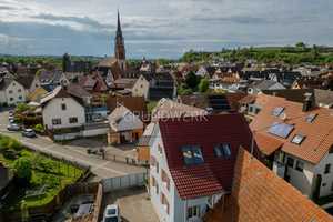 Teilsaniertes Zweifamilienhaus mit großem Garten & Wirtschaftsgebäude im Angebotsverfahren – Emmendingen (Kreis) – Vorschaubild 14