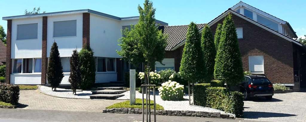 Immobilie in Südlohn - Attraktives Wohn- und Geschäftshaus mit Büro & zwei Wohneinheiten in Südlohn-Oeding! - Bild 0