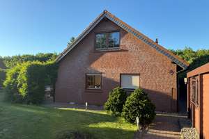 Gepflegter 4-Zimmer-Bungalow mit EBK in Salzgitter (Bad)