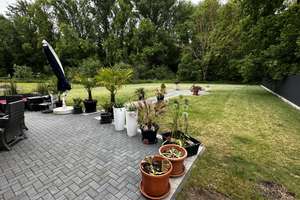 NEUBAU! Reiheneckhaus mit EBK und großem Garten direkt am Naturschutzgebiet! Carport! – Brückenweg 23, 38268 Lengede – Vorschaubild 12