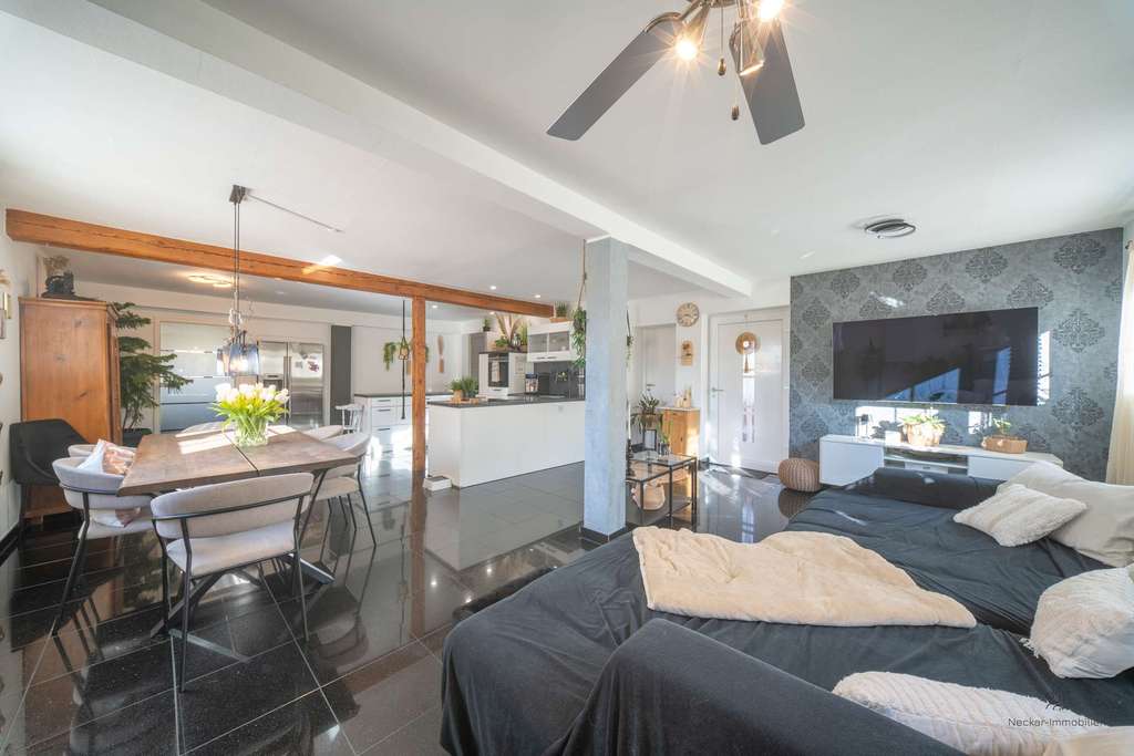 Immobilie in Brackenheim - Ankommen und wohlfühlen: 5 Zimmer, große Terrasse und echtes Hausgefühl - Bild 0