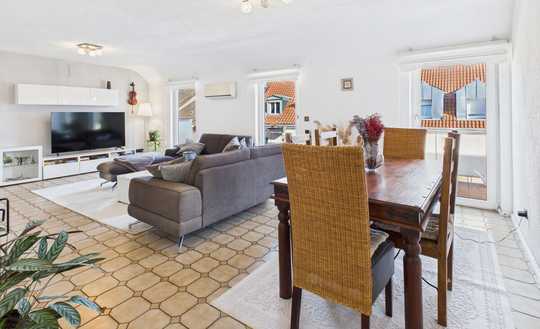 Stadtleben mit Ausblick – 4,5-Zimmer-Penthouse mit sonniger Dachterrasse