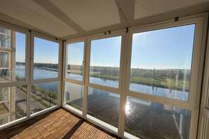 Platz zum wohlfühlen und ein Balkon mit Ausblick – Sarajevo-Ufer 25, 39106 Alte Neustadt, Magdeburg – Vorschaubild 2