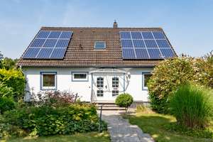 Großzügiges Einfamilienhaus in begehrter Lage – nur ca. 750 Meter zum Strand! – Die vollständige Adresse der Immobilie erhältst du vom Anbieter., 23683 Scharbeutz – Vorschaubild 3