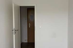 Bezugsfrei. Frisch renoviert. Bereit. / Available now. Renovated. Ready for you. – Brackestraße 9, 4207 Lausen-Grünau, Leipzig – Vorschaubild 7