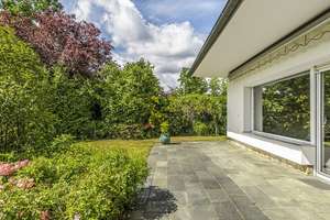 Bungalow-Klassiker mit traumhaftem Garten wartet auf neue Ideen – Die vollständige Adresse der Immobilie erhältst du vom Anbieter., 14165 Zehlendorf, Berlin – Vorschaubild 3