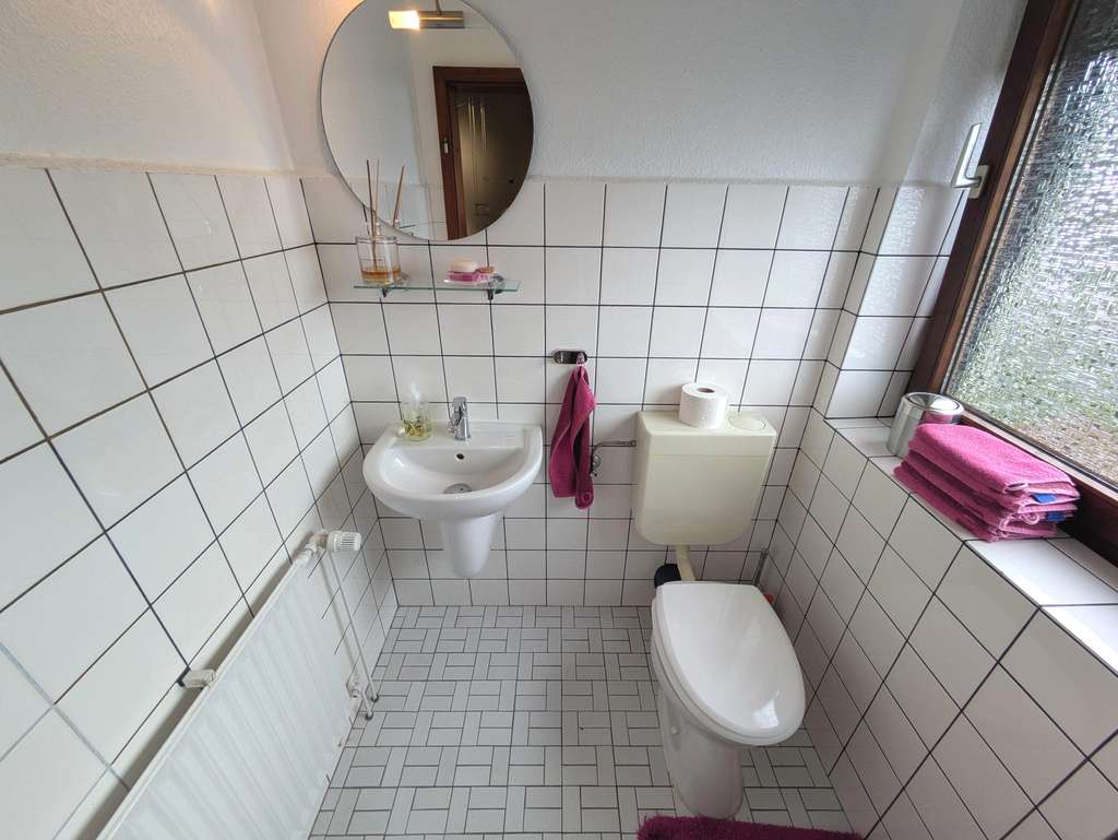 Immobilie in Harsefeld - Modernisiertes Einfamilienhaus in Hanglage mit barrierefreier Einliegerwohnung im Erdgeschoss - Bild 4