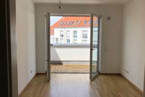 Stilvolle, absolut ruhig gelegene 2-Zi Penthousewohnung mit Balkon in Augsburg – Die vollständige Adresse der Immobilie erhältst du vom Anbieter., 86159 Universitätsviertel, Augsburg – Vorschaubild 5