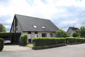 Gepflegtes Zweifamilienhaus in toller Lage von Lauter... Eigennutzung oder Kapitalanlage – Bamberg (Kreis) – Vorschaubild 1