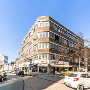 Renovierte Filialfläche in der Essener Innenstadt | Große Fensterfront | RUHR REAL