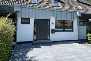 Provisionsfreies energetisch saniertes 5-Zimmer Einfamilienhaus mit Einliegerwohnung und Garage