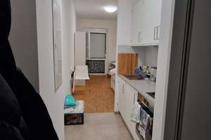 400€ 1-Zimmer Wohnung im 3. OG mit Aufzug in Villingen-Schwenningen – Schrambergerstraße 30/1, 78054 Schwenningen, Villingen-Schwenningen – Vorschaubild 2