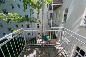 NÄHE VOLKSPARK FRIEDRICHSHAIN & HAUSBURGPARK - BEGEHRTER ALTBAUCHARAKTER - ZUR ZEIT VERMIETET – Kochhannstr. 38 pp, 10247 Friedrichshain, Berlin – Vorschaubild 2