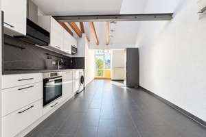Düsseldorf-Oberbilk: Charmante 2-Zimmer-Dachgeschosswohnung mit Galerieebene und Balkon! – 40227 Oberbilk, Düsseldorf – Vorschaubild 4