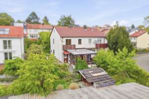 Charmante Doppelhaushälfte mit Garage in begehrter Lage von Ulm – Die vollständige Adresse der Immobilie erhältst du vom Anbieter., 89075 Eselsberg, Ulm – Vorschaubild 2