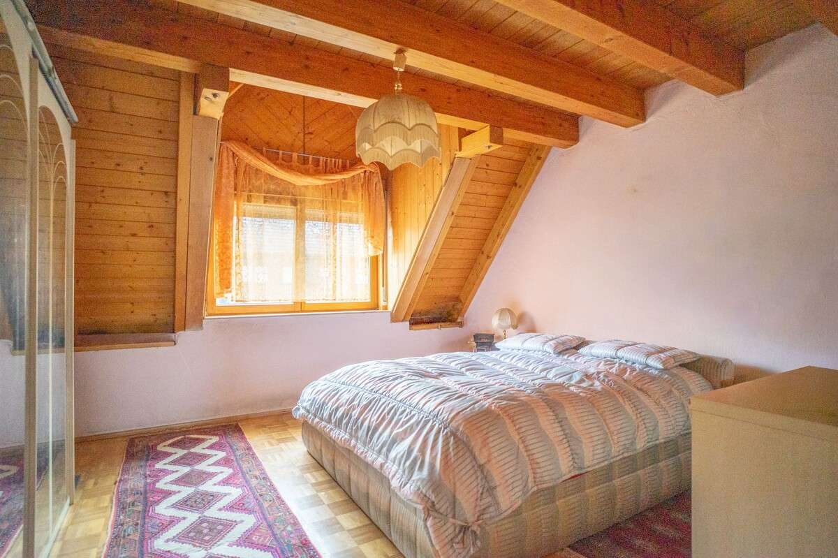 Immobilie in Stutensee - Großzügiges Einfamilienhaus mit Einliegerwohnung, Gewölbekeller und idyllischem Garten – Viel Platz  - Bild 7