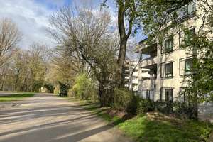 Attraktive, teilmöblierte 2-Zimmer-EG-Wohnung mit hochwertiger EBK, Terrasse und Blick ins Grüne