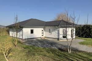Neuwertiger Bungalow mit Gartenfreiraum & moderner Wohnatmosphäre! – Die vollständige Adresse der Immobilie erhältst du vom Anbieter., 35096 Weimar (Lahn) – Vorschaubild 3