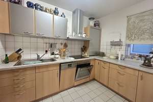 Betreutes Wohnen am Wald! Freie 2-Zi.Whg. mit Balkon, EBK, Gemeinschaftsräume, Stellplatz – Die vollständige Adresse der Immobilie erhältst du vom Anbieter., 70499 Bergheim, Stuttgart – Vorschaubild 4
