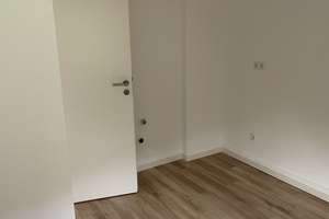 Attraktive 3-Zimmer-Dachgeschosswohnung mit gehobener Innenausstattung in Pforzheim – Paracelsustraße 45, 75179 Brötzingen, Pforzheim – Vorschaubild 6