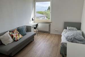 frisch saniert, voll möbliertes Apartment in super Lage! Neues Bad + Einbauküche
